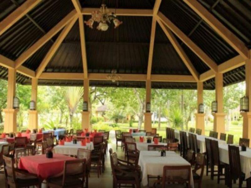 Tastura Beach Hotel Kuta  Kültér fotó