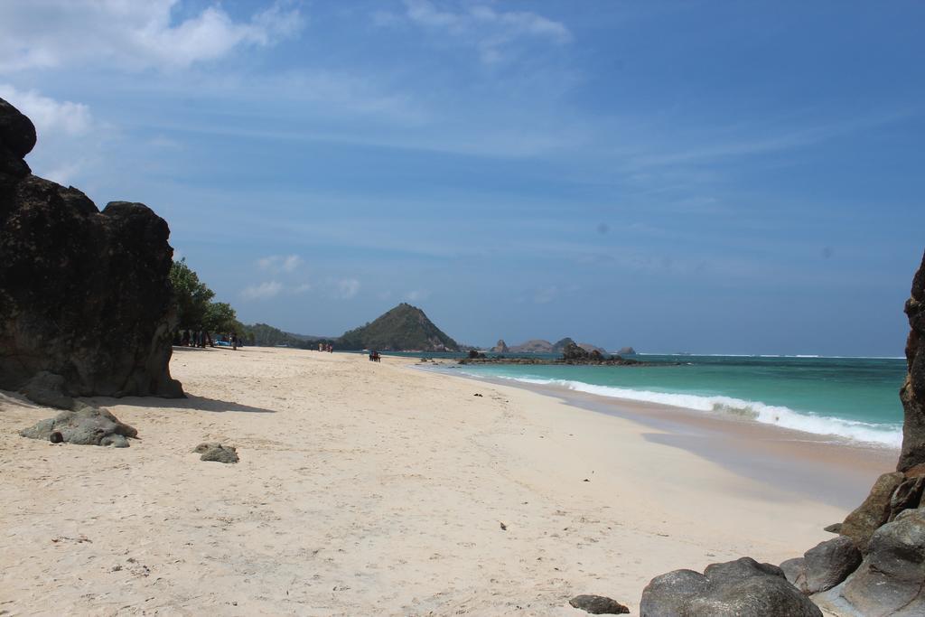 Tastura Beach Hotel Kuta  Kültér fotó