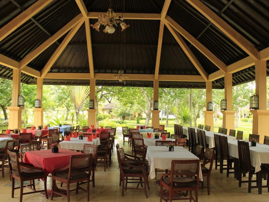 Tastura Beach Hotel Kuta  Kültér fotó