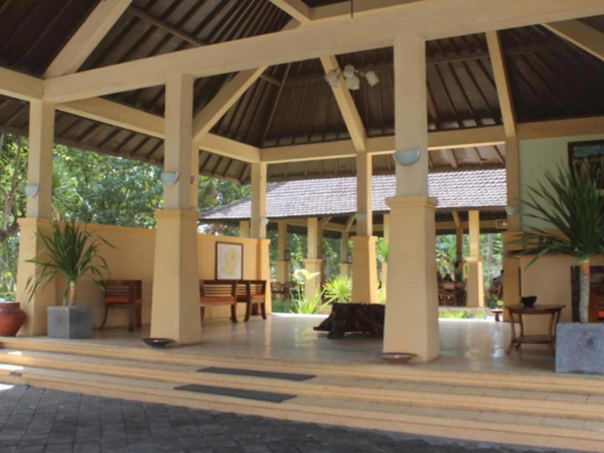 Tastura Beach Hotel Kuta  Kültér fotó
