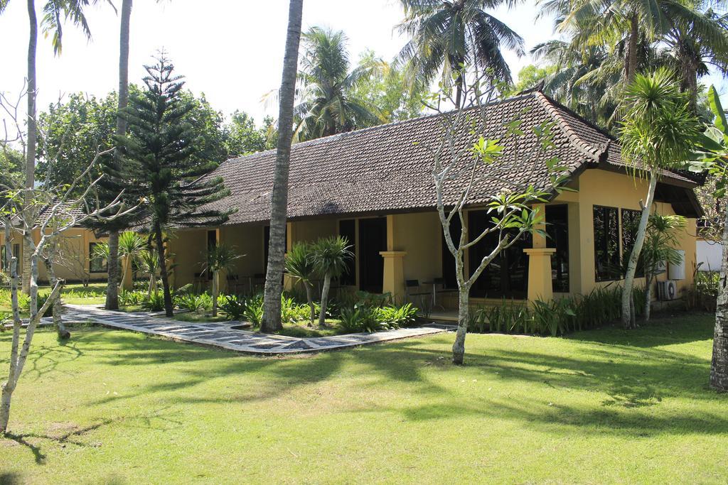 Tastura Beach Hotel Kuta  Kültér fotó