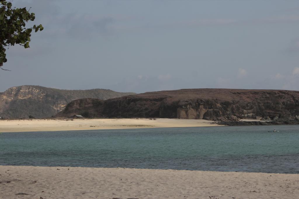 Tastura Beach Hotel Kuta  Kültér fotó