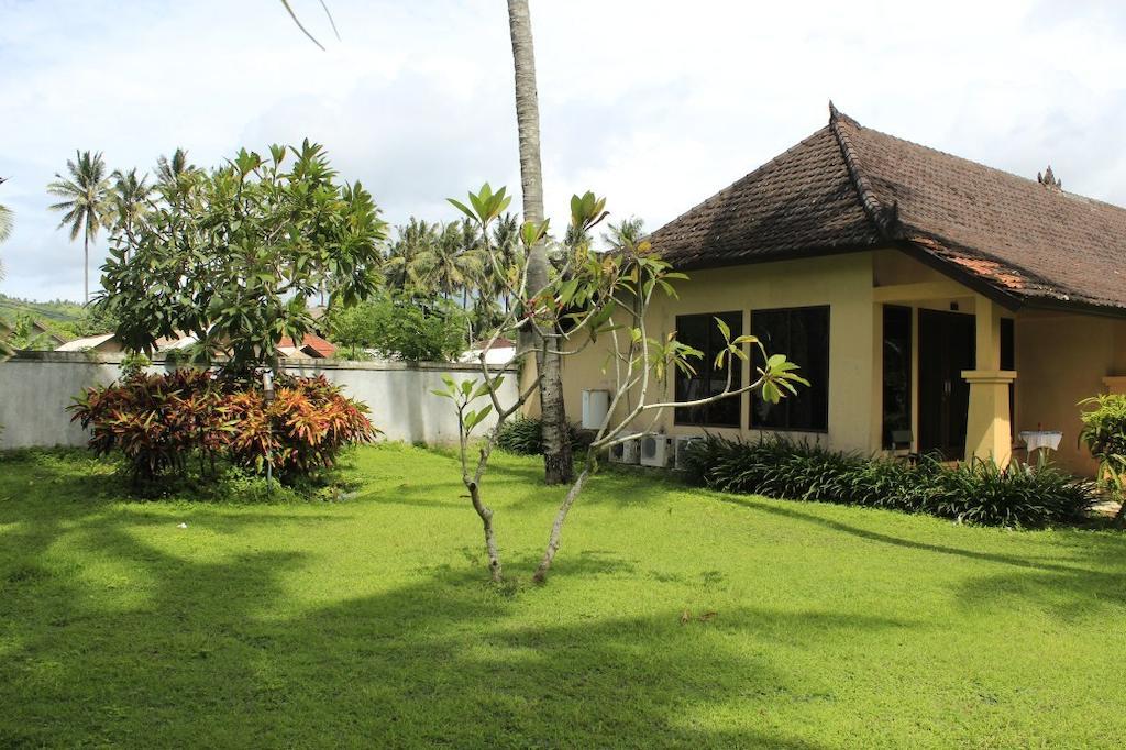 Tastura Beach Hotel Kuta  Kültér fotó