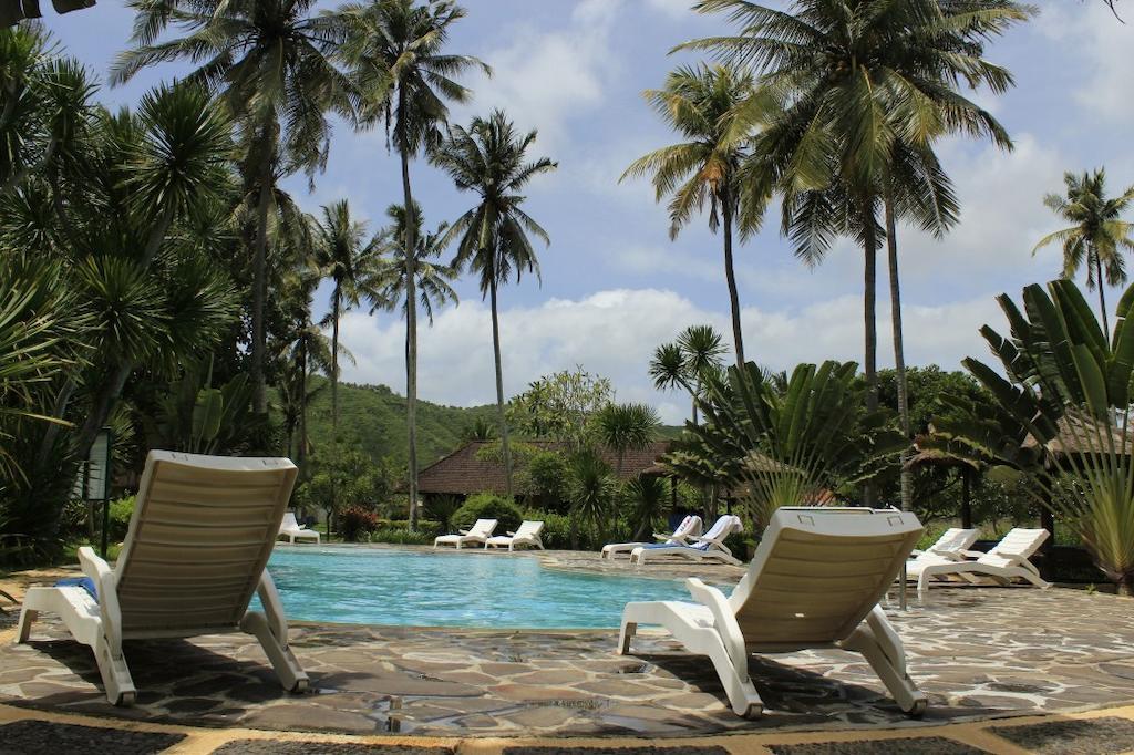 Tastura Beach Hotel Kuta  Kültér fotó