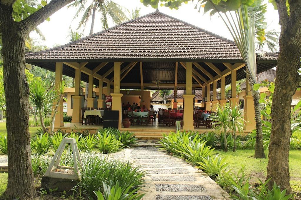 Tastura Beach Hotel Kuta  Kültér fotó