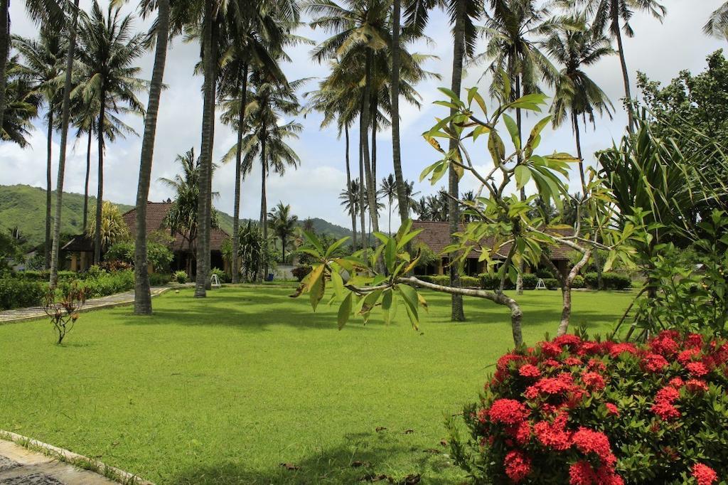 Tastura Beach Hotel Kuta  Kültér fotó